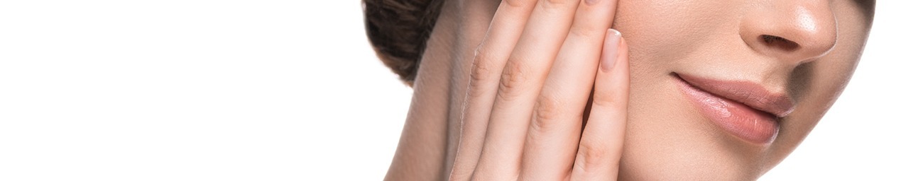 キレイな肌の女性写真