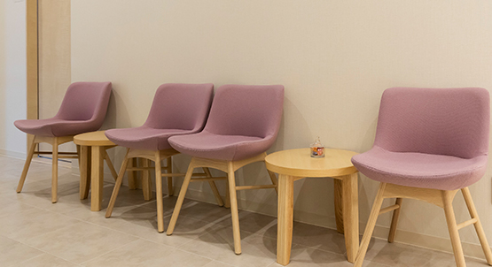 ロレシー美容クリニック待合室の写真