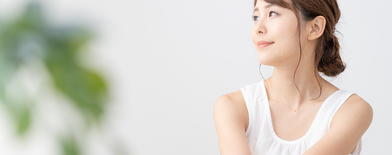 笑顔の女性の写真