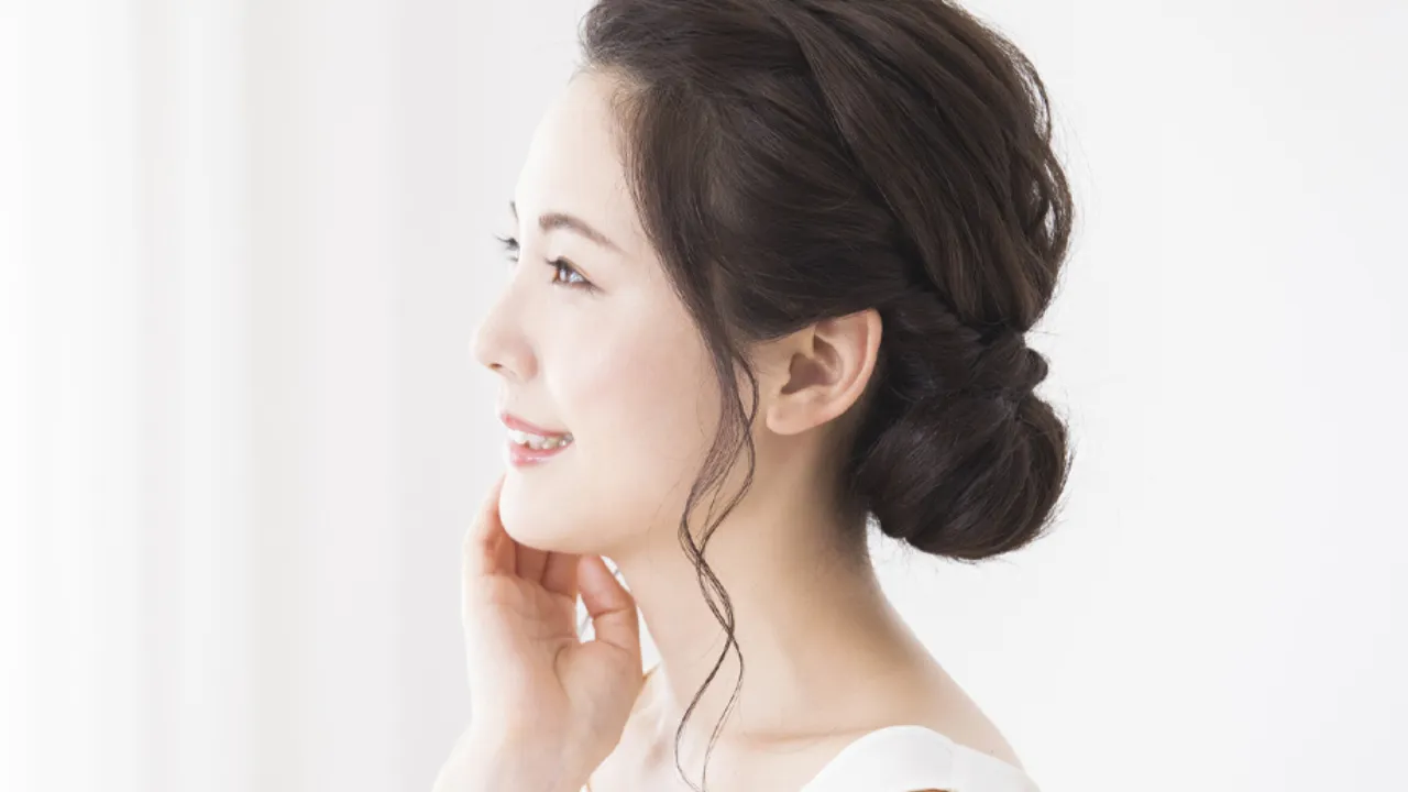 輝く肌の女性の写真